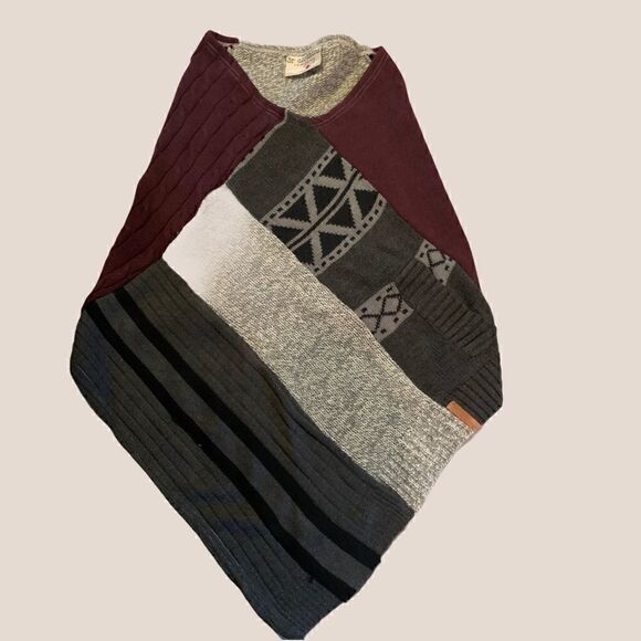 XS 3R Clothing Company Recycled Poncho - Picture 3 of 10